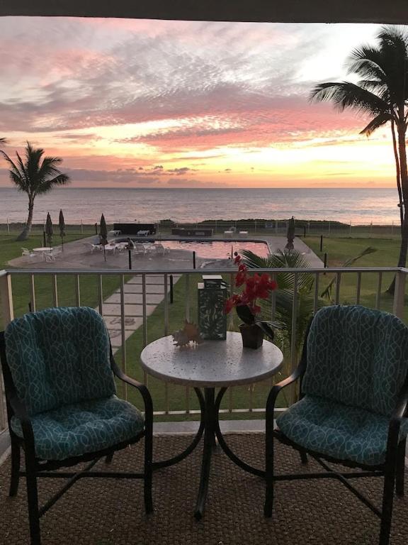 ***Serendipity On The Moana - Legal & Oceanfront - Great For Work & Play!*** Waianae Exterior photo