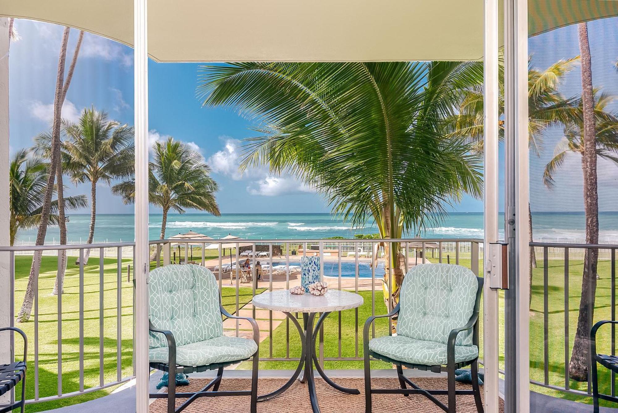***Serendipity On The Moana - Legal & Oceanfront - Great For Work & Play!*** Waianae Exterior photo